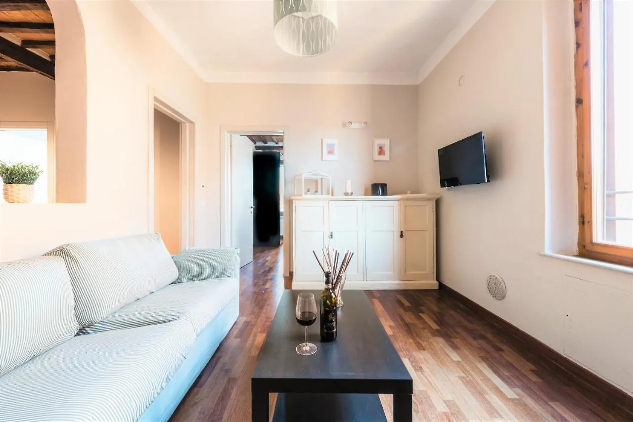 Hostly - La Pera Suite Apartment - 2 Bedrooms, Full Center Pisa