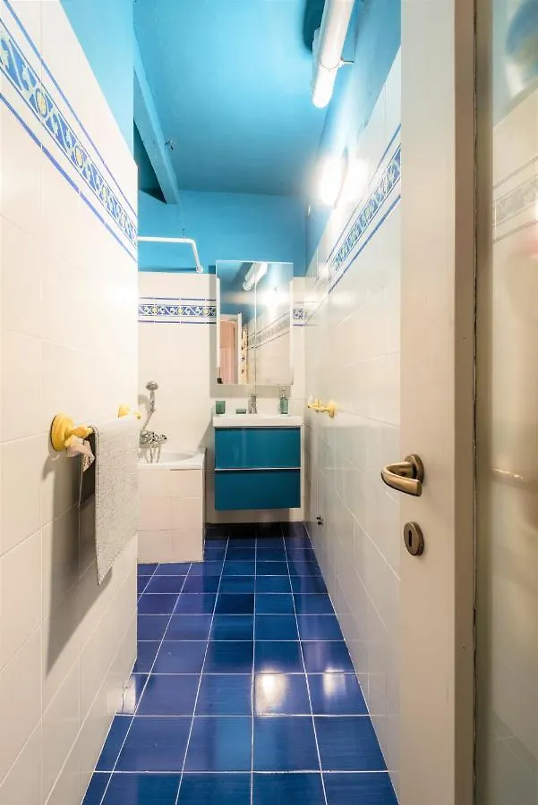 Hostly - La Pera Suite Apartment - 2 Bedrooms, Full Center Pisa 0*,  Italia