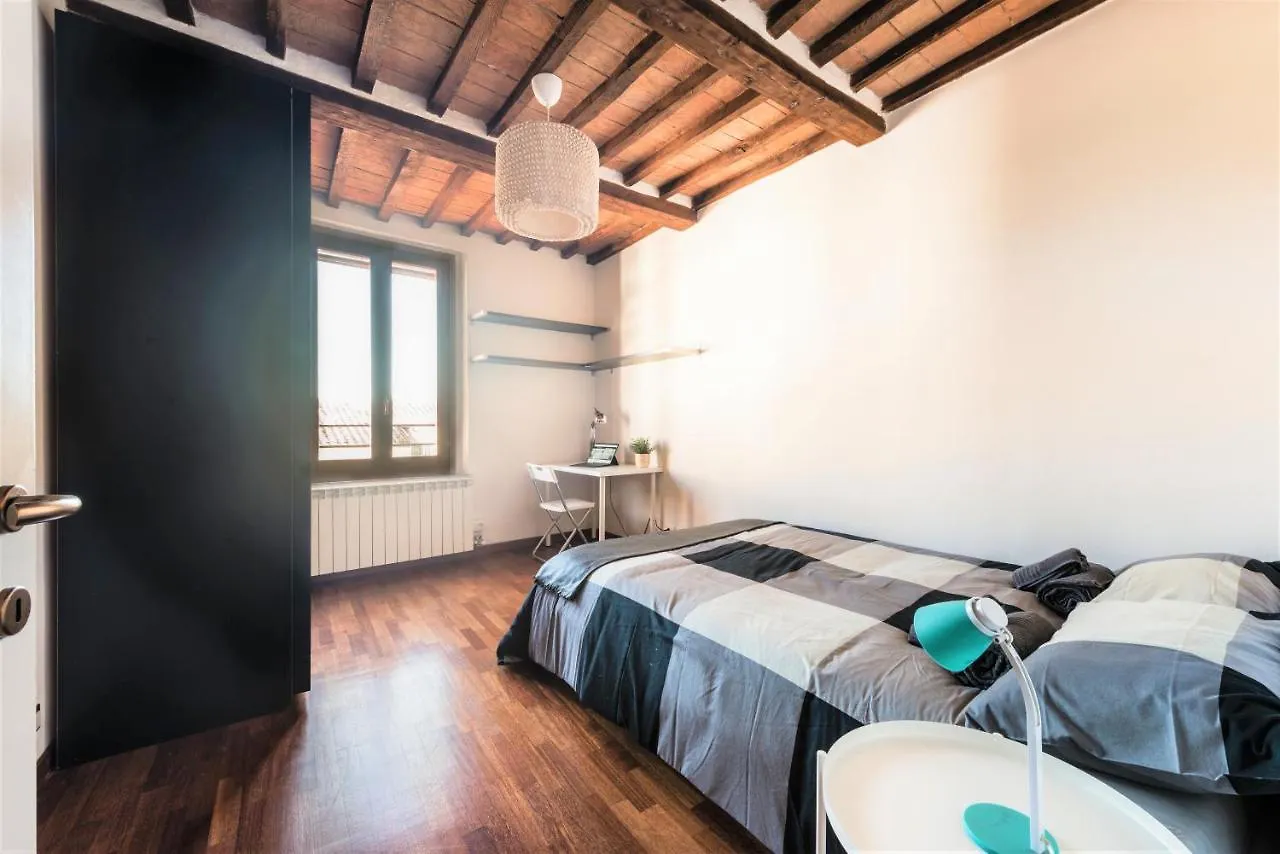 Hostly - La Pera Suite Apartment - 2 Bedrooms, Full Center Pisa