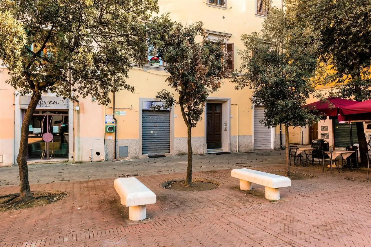 Hostly - La Pera Suite Apartment - 2 Bedrooms, Full Center Pisa Italia